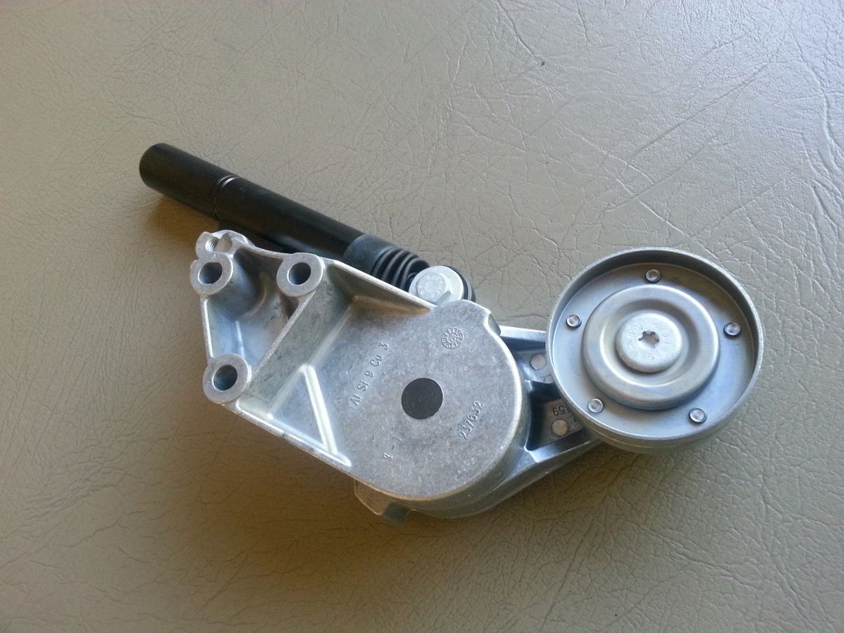 A4 ALH TDI SERPENTINE BELT TENSIONER GOLF JETTA NEW BEETLE 038 903 315 C